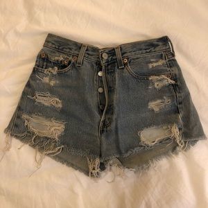 Distressed Levi’s Jean Shorts
